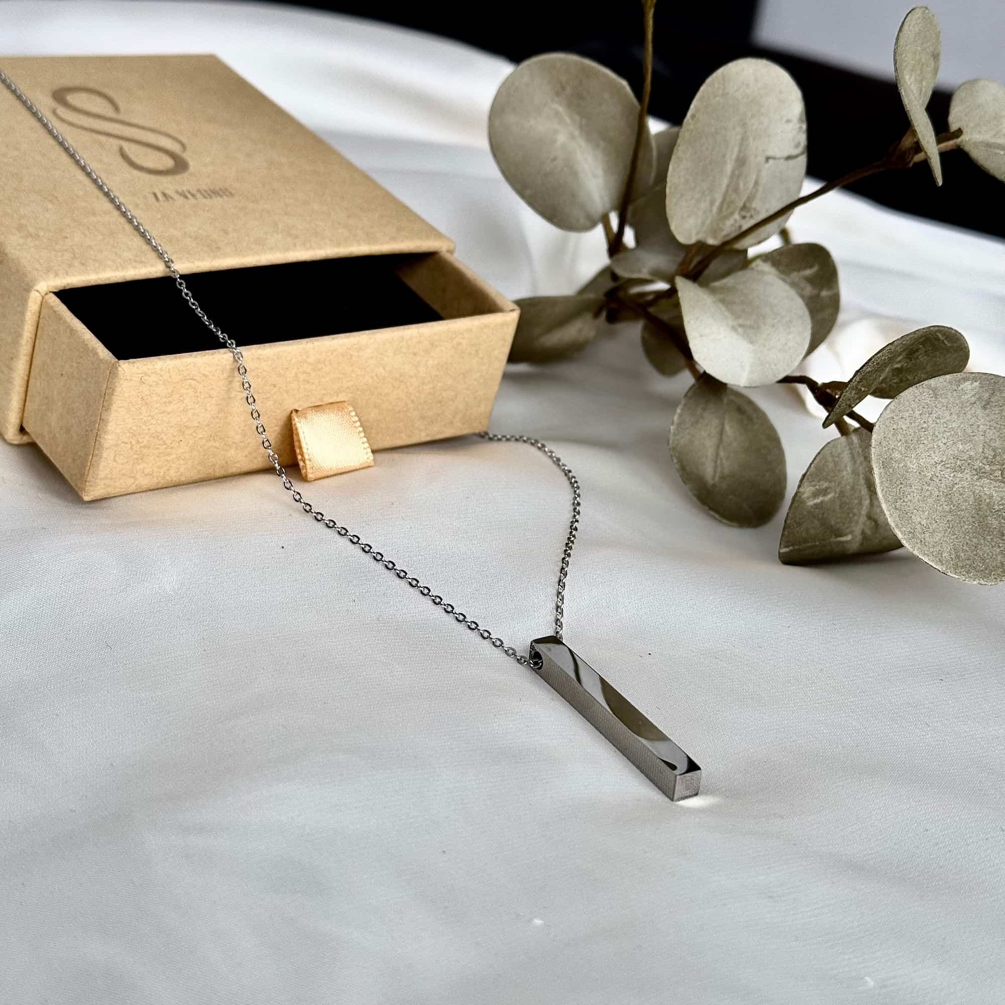 Steber ljubezni | Zanj